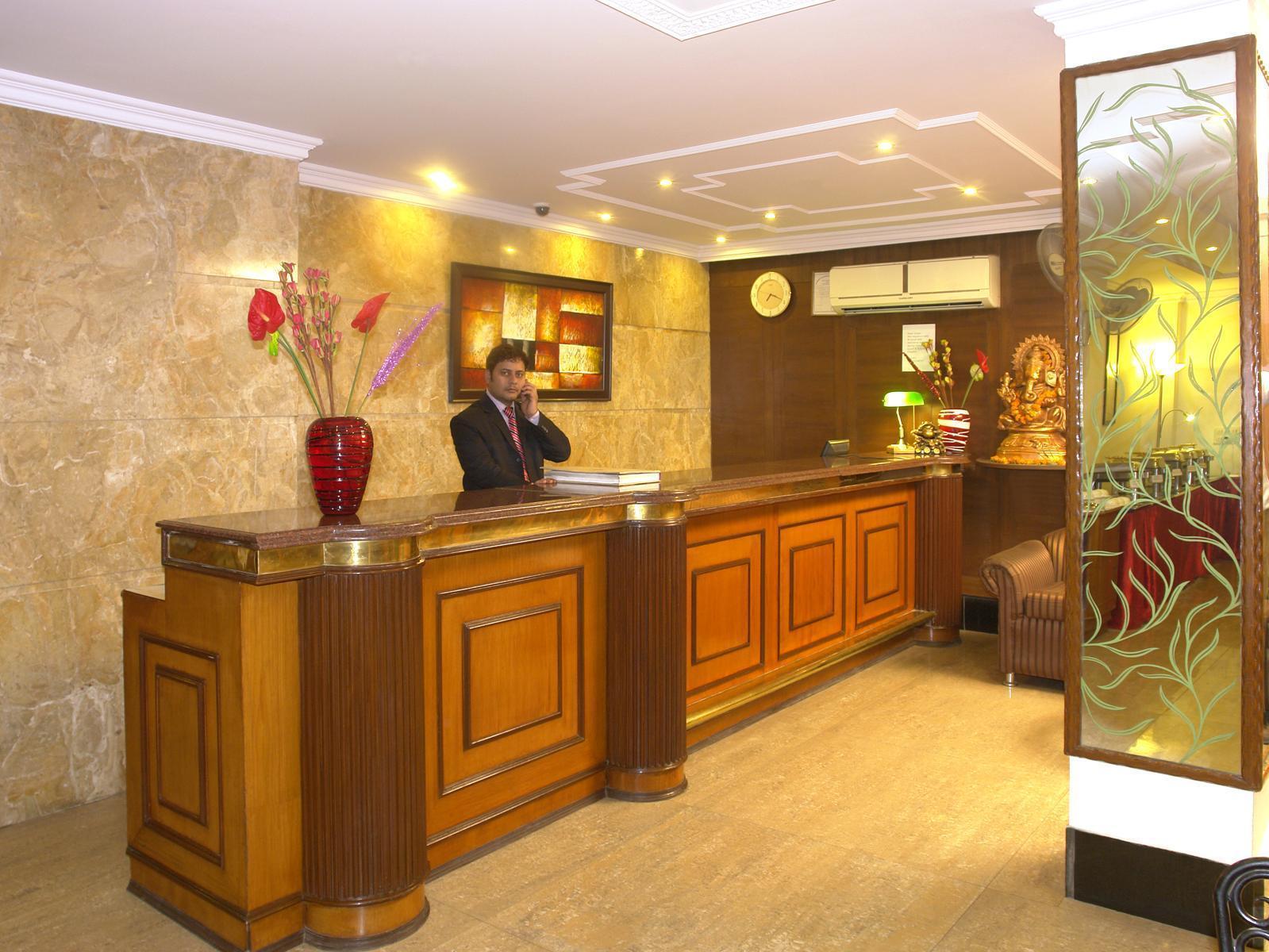 The Crest Inn Delhi  Eksteriør bilde