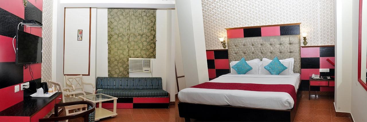 The Crest Inn Delhi  Eksteriør bilde